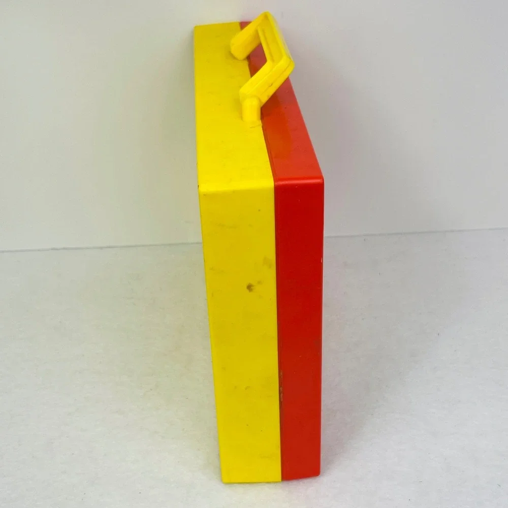 Vintage Blue-Box Musical Toy TV Wind Up Scrolling Jungle Animals Red Yellow 1970